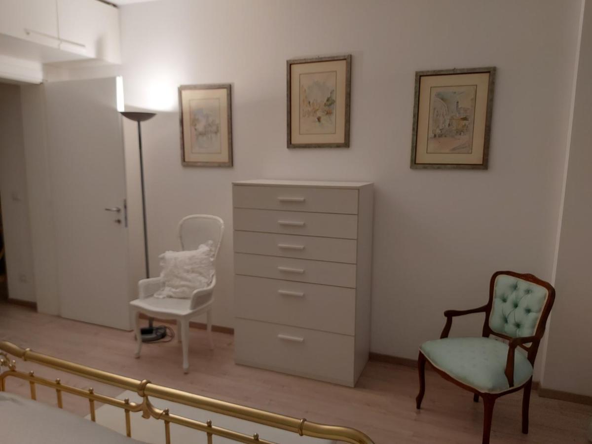 Casa Belle Vacanze Apartment เมสเตร ภายนอก รูปภาพ